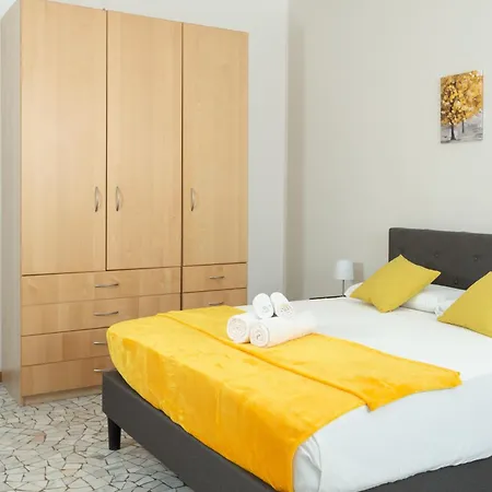 Artstay Porta Romana Apt, Parking, Centre Апартаменты *
