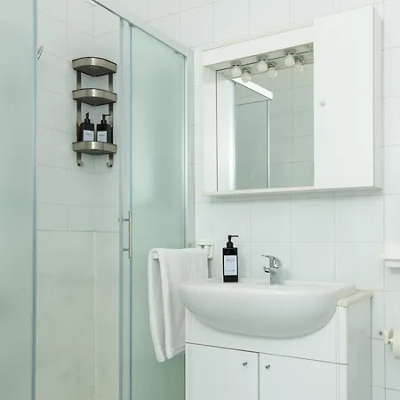 Artstay Porta Romana Apt, Parking, Centre Апартаменты *