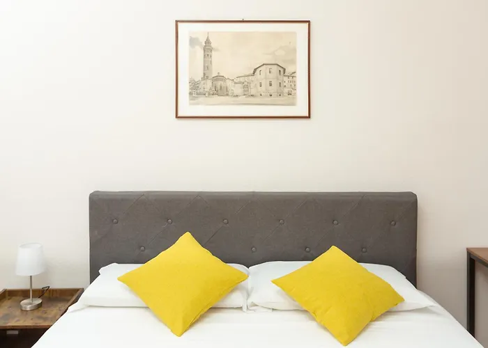 Artstay Porta Romana Apt, Parking, Centre Appartement